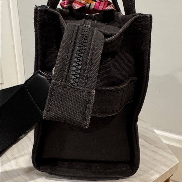 Marc Jacobs The Tote Bag Small Canvas Black Tote Crossbody - Picture 6 of 17